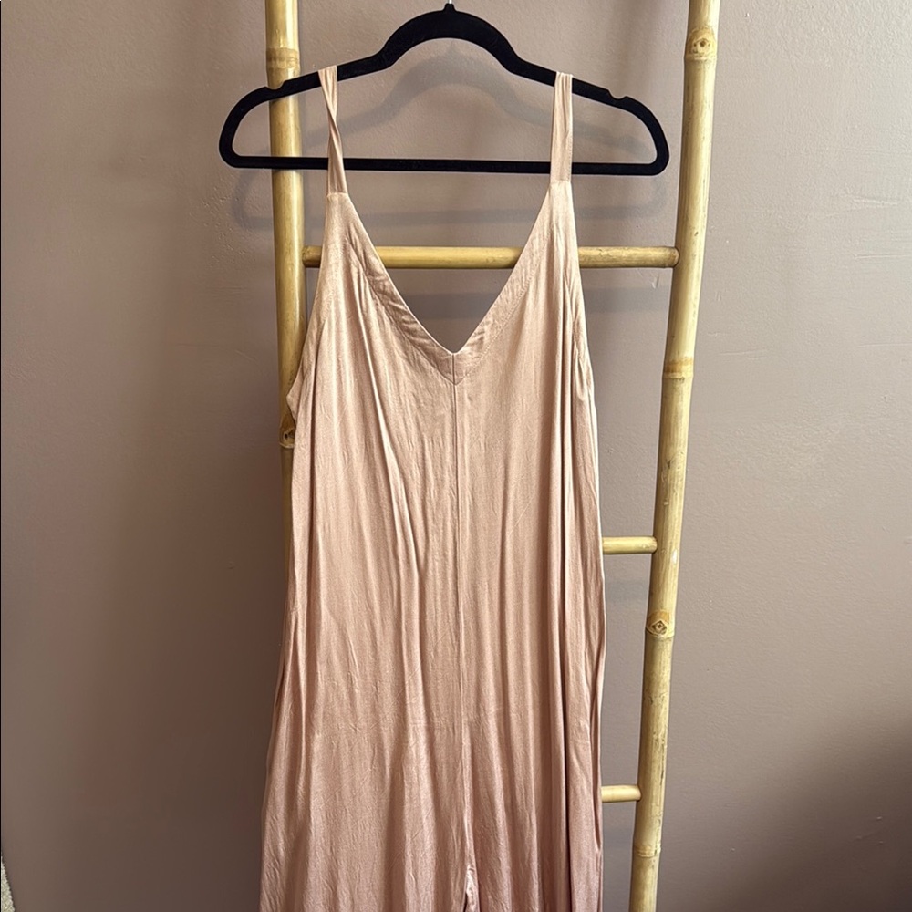 LACAUSA Blush satin jumpsuit with pockets